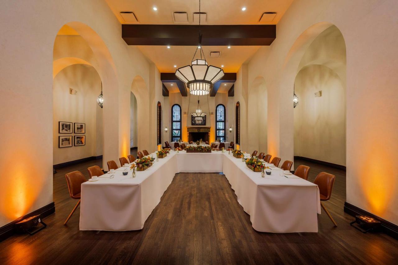 Hotel Figueroa, Unbound Collection By Hyatt Los Angeles Kültér fotó The Great Hall at the Hotel Valencia
